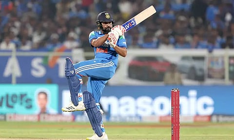 சர்வதேச கிரிக்கெட்: ரோகித் சர்மா வரலாற்று சாதனை