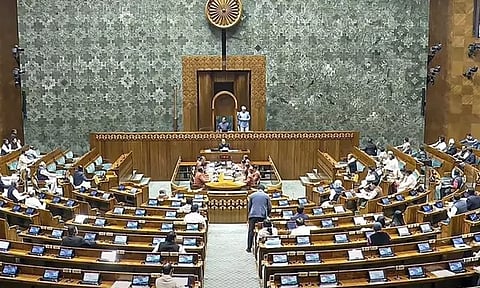 டீப்பேக் தொழில்நுட்பத்தை ஒழுங்குபடுத்தும் மசோதா-மக்களவையில் தாக்கல்