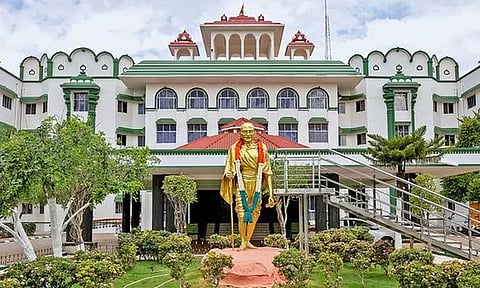 ராஜராஜ சோழனுக்கு மணிமண்டபம் கட்ட அனுமதி கோரிய மனு; ஐகோர்ட்டில் வழக்கு முடித்துவைப்பு