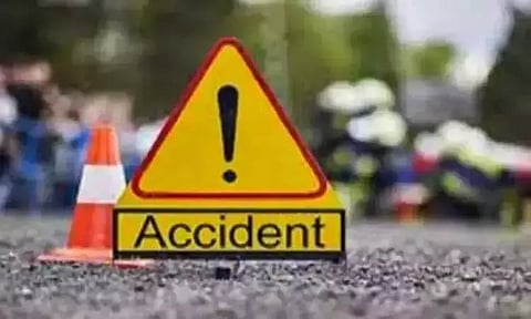 தேனி: பைக் மீது ஆம்னி பஸ் மோதி திமுக கவுன்சிலர், மனைவி பலி