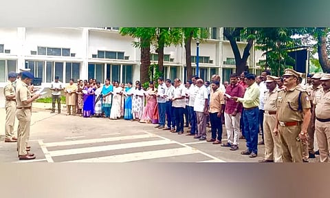 தூத்துக்குடி எஸ்.பி. அலுவலகத்தில் சர்வதேச மனித உரிமைகள் தின உறுதிமொழி ஏற்பு