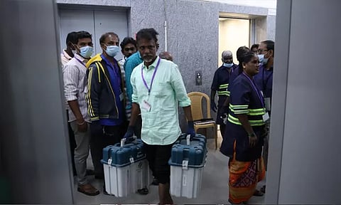 தமிழகத்தில் வாக்குப்பதிவு இயந்திரங்கள் சரிபார்ப்பு பணி தொடங்கியது