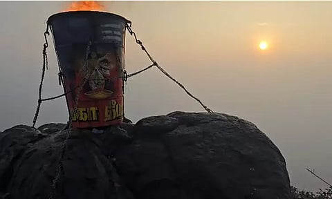 சூரிய பகவானுக்கு ஜோதி ஸ்வரூபமாக காட்சி கொடுத்த அண்ணாமலையார்