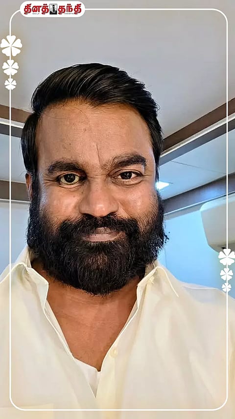 இயக்குநர் செல்வராகவனின் மனைவி விவாகரத்து கோருகிறாரா?