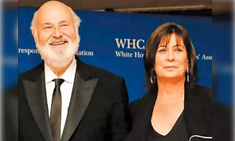 அமெரிக்காவில் பிரபல ஹாலிவுட் இயக்குனர், மனைவி கத்தியால் குத்திக்கொலை