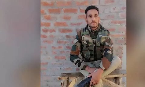 காஷ்மீர்: பயங்கரவாதிகள் நடத்திய தாக்குதலில் போலீஸ்காரர் வீர மரணம்