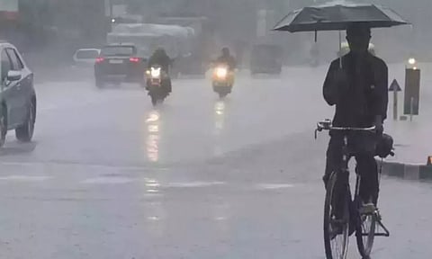 மதியம் 1 மணி வரை 15 மாவட்டங்களில் மழைக்கு வாய்ப்பு