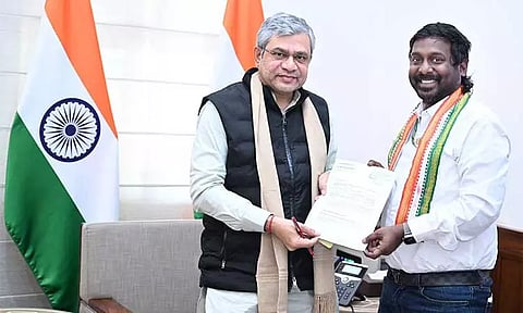 குமரி மாவட்டத்தின் ரெயில்வே கோரிக்கைகள் - மத்திய மந்திரியிடம் விஜய் வசந்த் எம்.பி. மனு