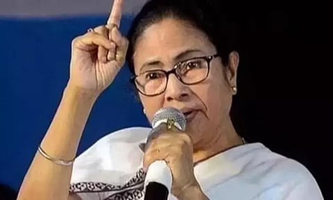 45 ஆயிரம் வாக்காளர் நீக்கம்: மம்தா பானர்ஜி தொகுதியில் திரிணாமுல் காங். கட்சியினர் வீடு வீடாக ஆய்வு
