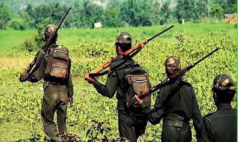 தெலுங்கானாவில் 41 மாவோயிஸ்டுகள் போலீசில் சரண்