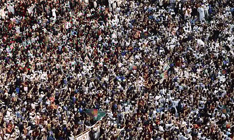 வங்கதேசத்தில் நாடாளுமன்றம் முற்றுகை: பதற்றம் அதிகரிப்பு