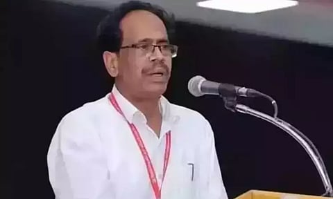 விஜய் படிக்க வேண்டியது நிறைய இருக்கிறது - வீரபாண்டியன்