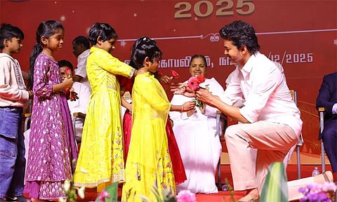 சமத்துவ கிறிஸ்துமஸ் விழாவில் குட்டி கதை கூறிய விஜய்