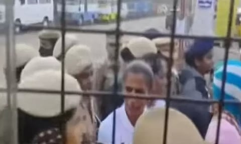 சென்னையில் போராட்டத்தில் ஈடுபட்ட செவிலியர்கள் கைது