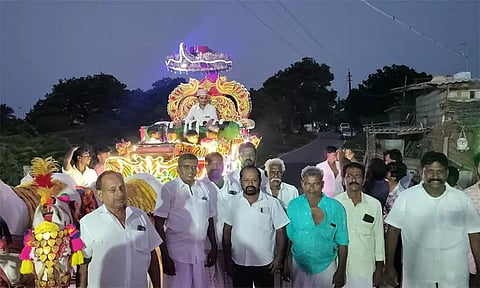 குலசேகரன் பட்டினம் தர்காவில் கொடிப்பட்டம் ஊர்வலம்