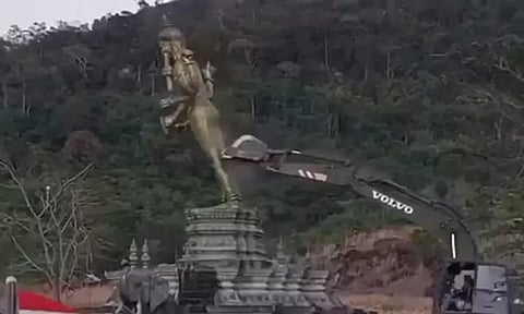 கம்போடியா எல்லையில் விஷ்ணு சிலை இடிக்கப்பட்ட விவகாரம்: தாய்லாந்து விளக்கம்