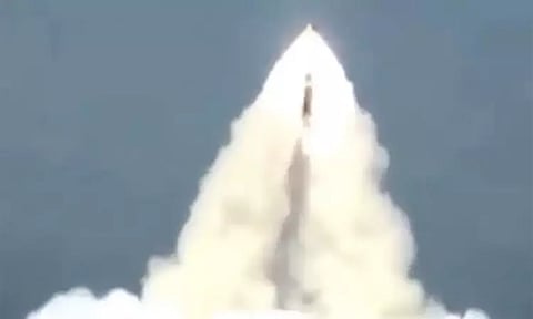 3,500 கிலோ மீட்டர் இலக்குகளை தாக்கும்.. நீர்மூழ்கி கப்பல் ஏவுகணை சோதனை வெற்றி