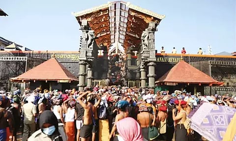 சபரிமலை சன்னிதானத்தில் புகைப்படம் எடுக்க பத்திரிகையாளர்களுக்கு தடை