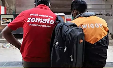 புத்தாண்டை ஒட்டி டெலிவரி ஊழியர்களுக்கு தற்காலிக ஊக்கத் தொகை உயர்வு