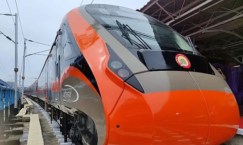 வந்தே பாரத் ரெயில்: நாளை முதல் சோதனை அடிப்படையில் விருத்தாசலம் ரெயில் நிலையத்தில் நிறுத்தம்