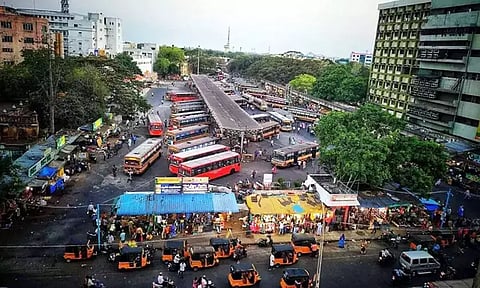 சென்னை: பிராட்வே பேருந்து நிலையம் தொடர்ந்து செயல்படும் என அறிவிப்பு