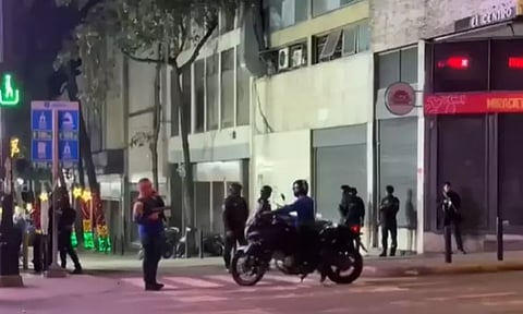 வெனிசுலா அதிபர் மாளிகை அருகே டிரோன்கள் பறந்ததால் பரபரப்பு