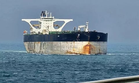 தடைகளை மீறியதாக 2 எண்ணெய் கப்பல்களை சிறைபிடித்த அமெரிக்கா