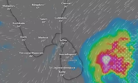 மேலும் வலுப்பெற்ற காற்றழுத்த தாழ்வு மண்டலம்.. புயலாக மாறுமா..?