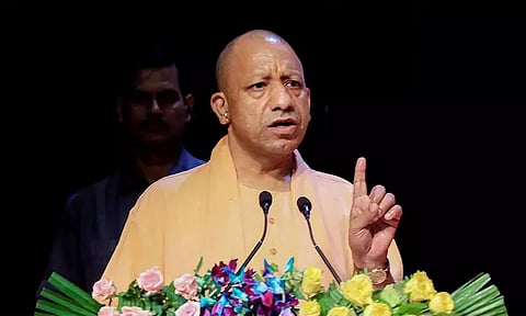 வங்காளதேச வன்முறை: மதச்சார்பின்மை ஆதரவாளர்களிடமிருந்து ஒரு வார்த்தை வரவில்லை - யோகி ஆதித்யநாத்