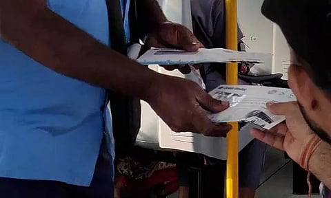 மாநகர பஸ்களில் சிங்கார சென்னை அட்டை பெறும் வசதி அறிமுகம்