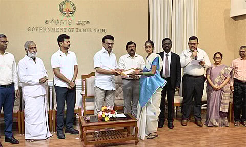 குடும்ப ஓய்வூதியம் பெறுபவர்களுக்கு பொங்கல் கருணைக் கொடையை வழங்கினார் மு.க.ஸ்டாலின்