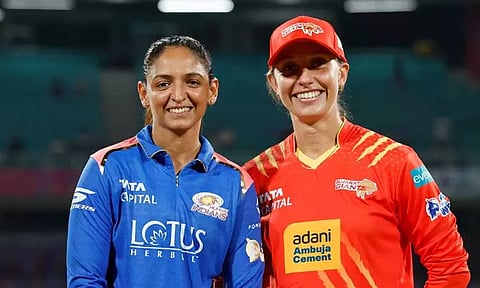 மகளிர் பிரீமியர் லீக்: குஜராத் அணிக்கு எதிராக மும்பை பந்துவீச்சு தேர்வு