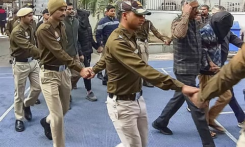 டெல்லி குண்டுவெடிப்பு: குற்றவாளிகளில் 5 பேரின் என்.ஐ.ஏ. காவல் 16ம் தேதி வரை நீட்டிப்பு