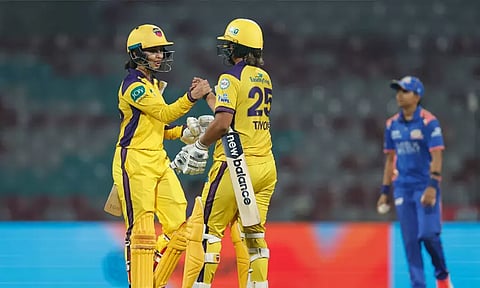 மகளிர் பிரீமியர் லீக்: 7 விக்கெட்டுகள் வித்தியாசத்தில் மும்பையை வீழ்த்தி உ.பி. வாரியர்ஸ் வெற்றி