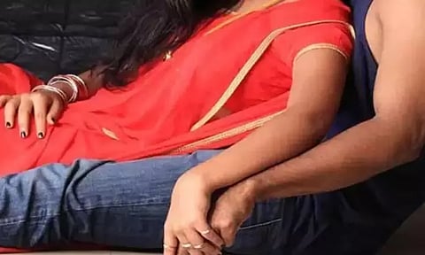 அடிக்கடி தனிமையில் சந்தித்து தோழியுடன் உல்லாசம்.. கள்ளக்காதல் விவகாரத்தில் வாலிபருக்கு நேர்ந்த கொடூரம்