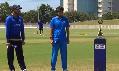 விஜய் ஹசாரே இறுதிப்போட்டி : விதர்பா அணிக்கு எதிராக சவுராஷ்டிரா பந்துவீச்சு தேர்வு