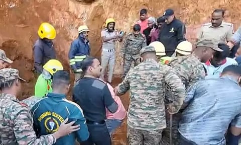 நீலகிரி: மண் சரிவில் சிக்கி 3 வடமாநில தொழிலாளர்கள் பலி - 2 பேர் மீது வழக்குப்பதிவு