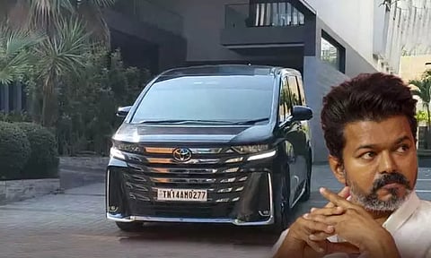 சி.பி.ஐ. விசாரணை: டெல்லி சென்றடைந்தார் த.வெ.க. தலைவர் விஜய்