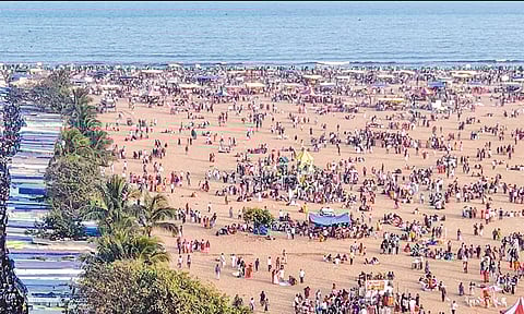 பொங்கல் பண்டிகை: சென்னை கடற்கரை பகுதிகளில் 233.88 மெட்ரிக் டன் குப்பைகள் அகற்றம்