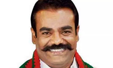 அதிமுக பொதுச்செயலாளர் எடப்பாடி பழனிசாமியுடன் தனியரசு சந்திப்பு?