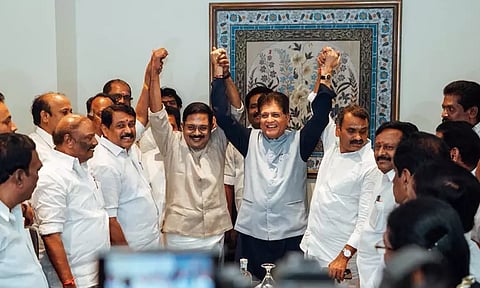 தேசிய ஜனநாயக கூட்டணியில் இணைகிறோம் - டிடிவி தினகரன் அதிரடி அறிவிப்பு