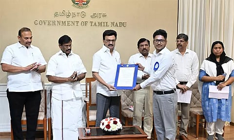 10 சிறுபான்மையின மாணவர்களுக்கு ரூ.3.60 கோடி கல்வி உதவித் தொகை - முதல்-அமைச்சர் மு.க.ஸ்டாலின் வழங்கினார்