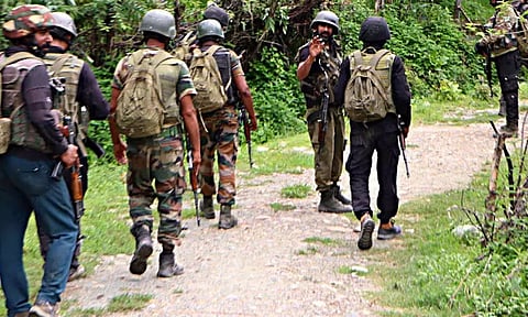 ஜார்கண்டில் அதிரடி என்கவுண்டர்: தலைக்கு ரூ.1 கோடி பரிசு அறிவிக்கப்பட்ட மாவோயிஸ்டு தலைவர் உள்பட 15 பேர் பலி