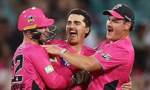 பிக்பாஷ் லீக்: ஹோபர்ட் அணியை வீழ்த்தி இறுதிப்போட்டிக்கு முன்னேறிய சிட்னி