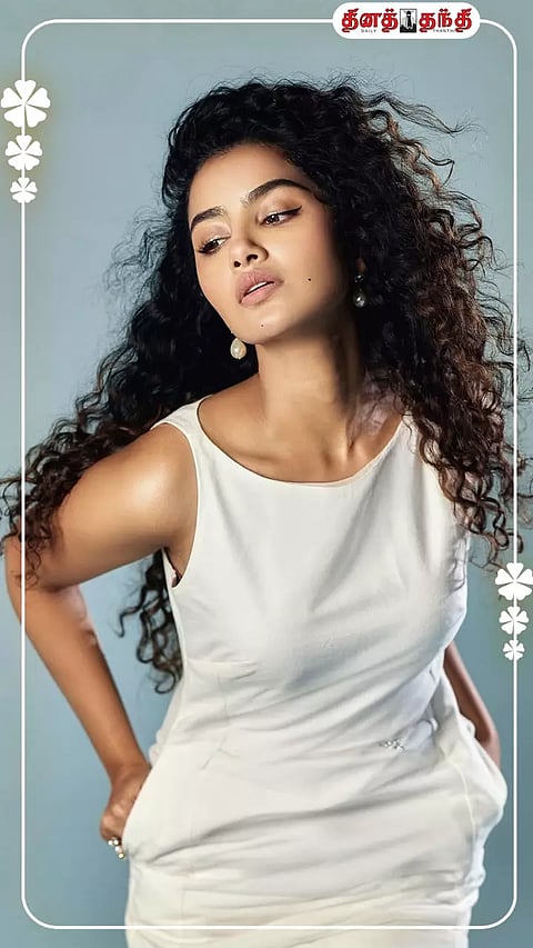 Instagram@anupamaparameswaran96