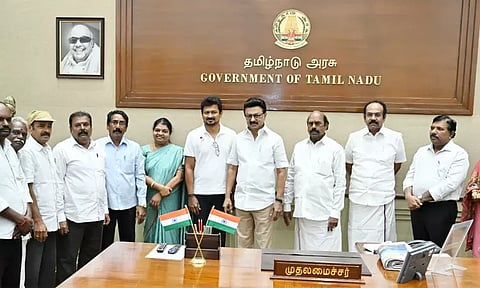 முதல்-அமைச்சர் மு.க.ஸ்டாலினுக்கு நன்றி தெரிவித்த சத்துணவு, அங்கன்வாடி பணியாளர்கள்