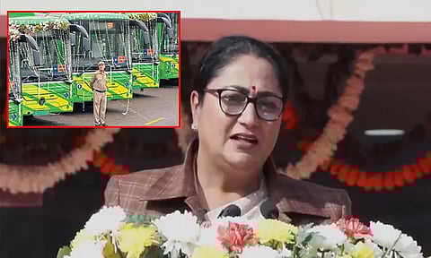 டெல்லியில் அரசு பஸ்கள் 100 சதவீதம் மின்சார பஸ்களாக மாற்றப்படும்: முதல்-மந்திரி அறிவிப்பு