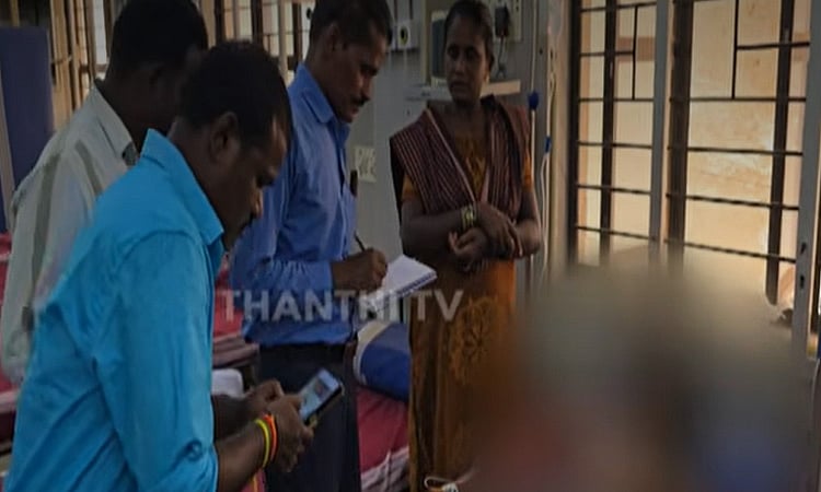 வகுப்பறையில் பிளஸ்-2 மாணவரை கத்தியால் குத்திய சக மாணவர்கள்: காரணம் என்ன..?