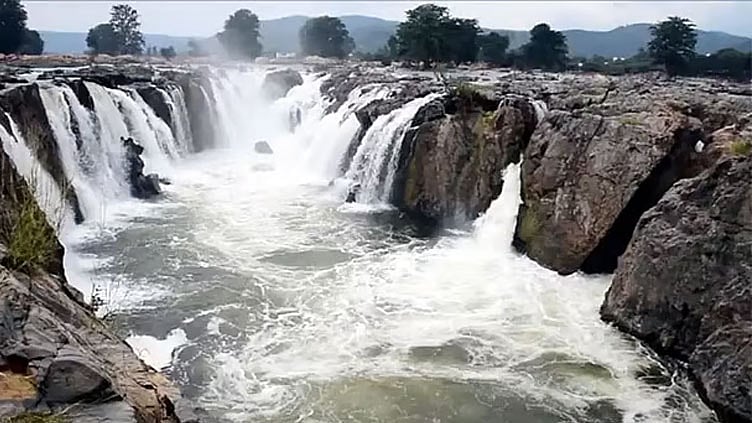 காவிரி ஒழுங்காற்று குழு கூட்டம்: தமிழ்நாட்டுக்கு தண்ணீர் திறக்க கர்நாடகம் மறுப்பு