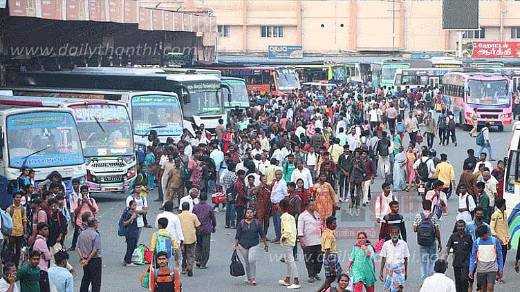 வார இறுதி விடுமுறை நாட்களை முன்னிட்டு தமிழகம் முழுவதும் சிறப்பு பேருந்துகள் இயக்கம்